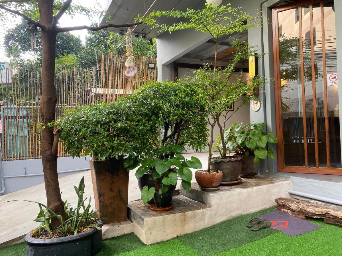 Nesuto Hostel Ramkamhaeng 52 Bangkok Exterior foto